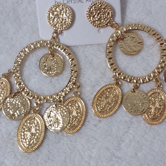 Dangle Hoop Coin Pierce Earrings Gold Tone Juliet - Picture 6 of 6